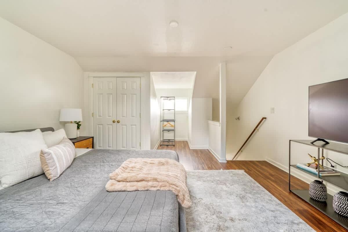 Stay Portland - Perfect Portland Farmhouse Loft - Breweries & Bars Bagian luar foto